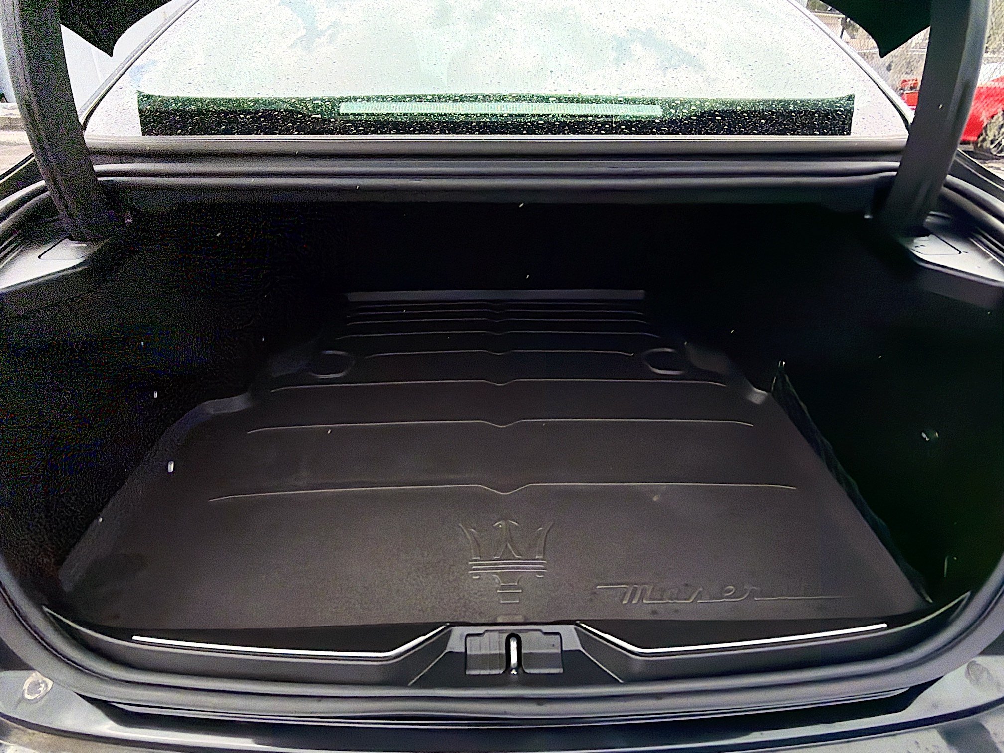 Used 2023 Maserati Quattroporte Modena RWD image 11