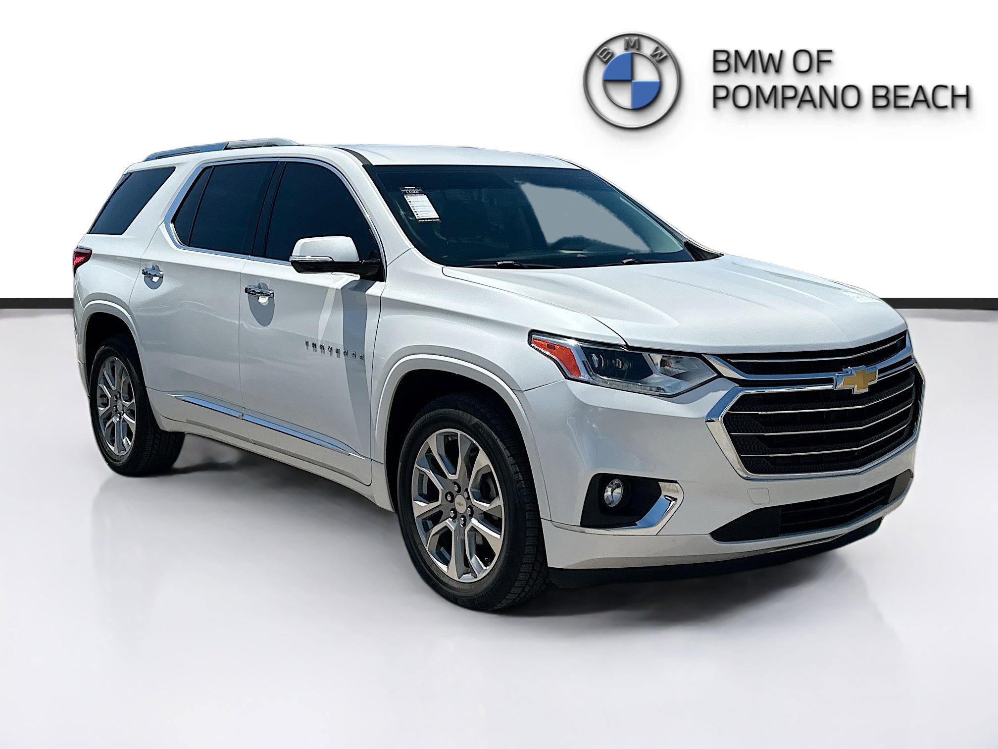 Used 2018 Chevrolet Traverse Premier w/ Driver Confidence II Package FWD image 1