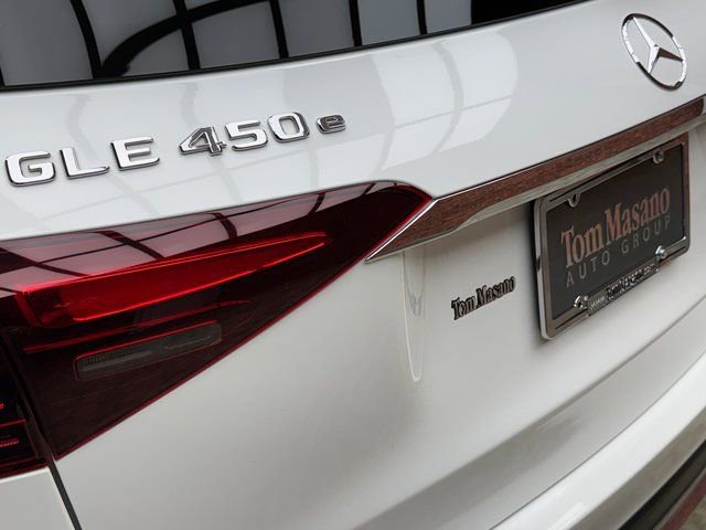 Certified 2025 Mercedes-Benz GLE 450e 4MATIC image 5