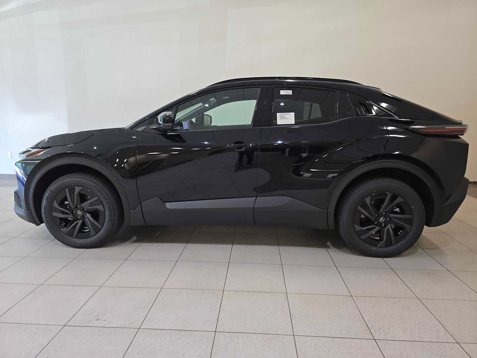 New 2026 Toyota C-HR AWD/4WD image 3