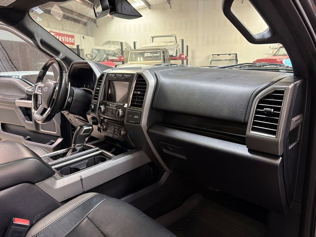 Used 2018 Ford F150 Raptor w/ Equipment Group 802A Luxury AWD/4WD image 37