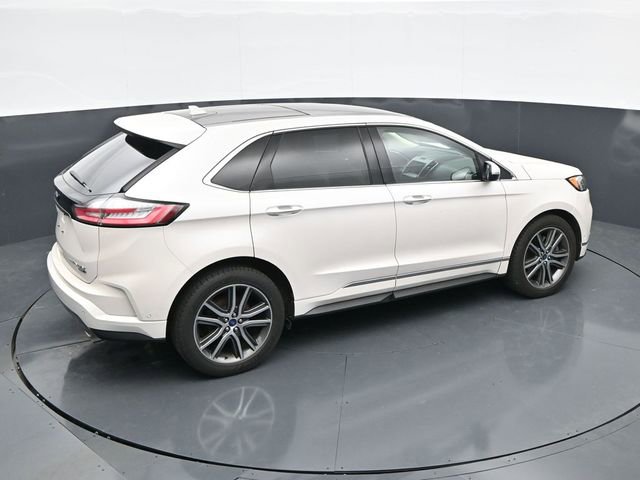 Used 2019 Ford Edge Titanium w/ Equipment Group 301A AWD/4WD image 28
