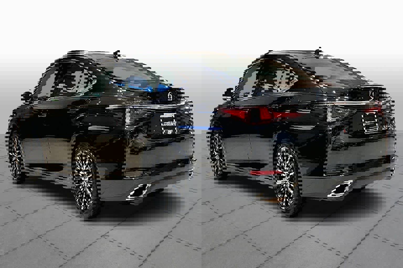 Used 2024 Lexus ES 350 w/ Premium Package image 11