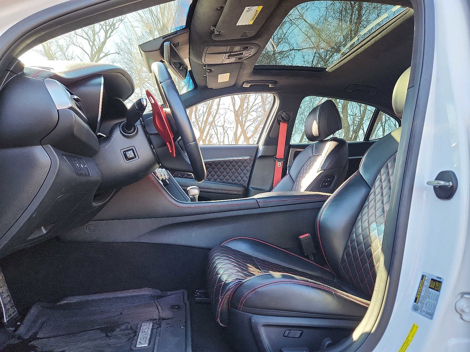 Used 2022 Genesis G70 3.3T w/ Sport Prestige Package image 13