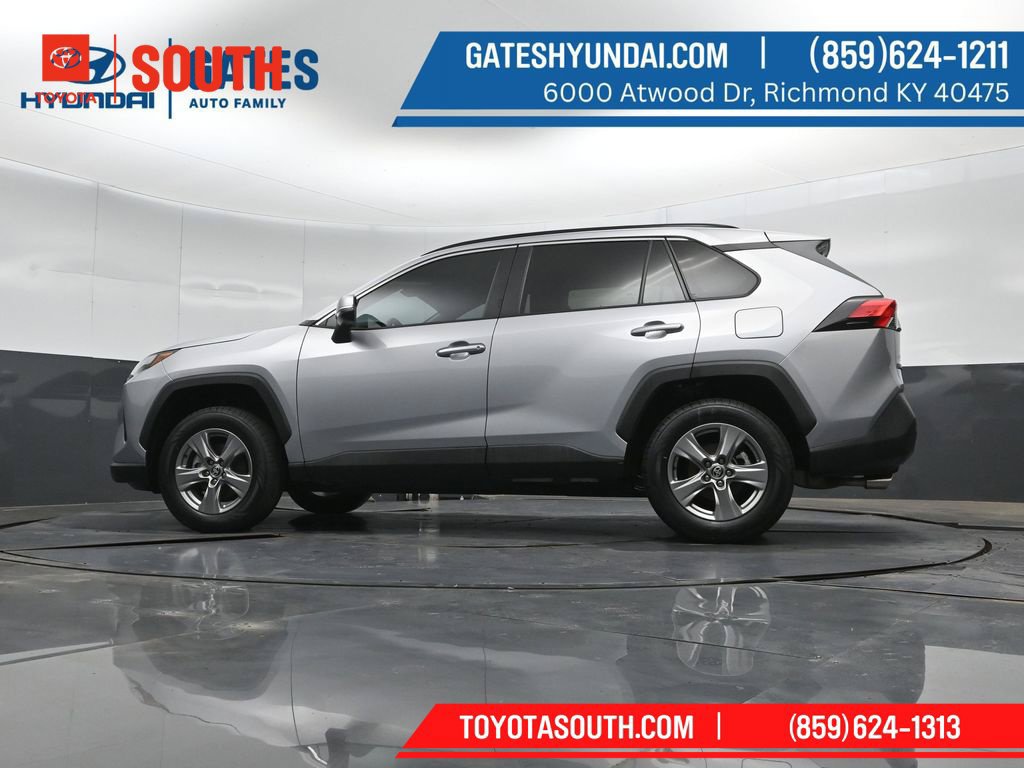 Used 2024 Toyota RAV4 XLE AWD/4WD image 40
