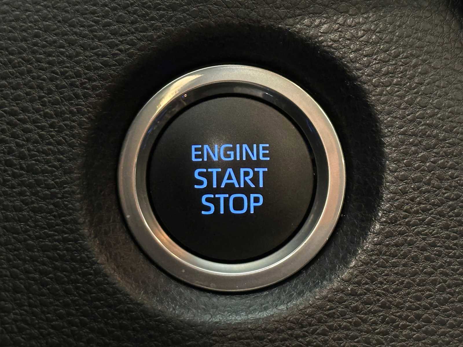 Used 2021 Toyota Corolla SE w/ SE Premium Package FWD image 19