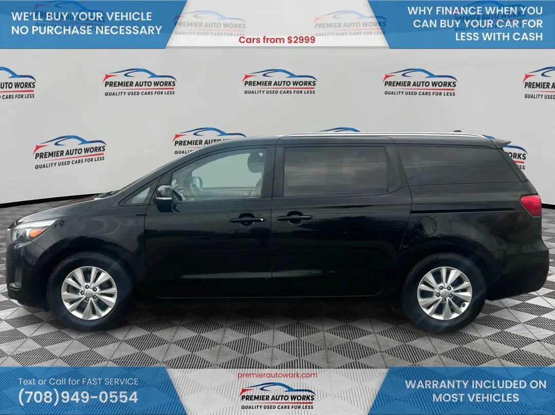 Used 2017 Kia Sedona LX w/ LX Essentials Premium Package FWD image 9