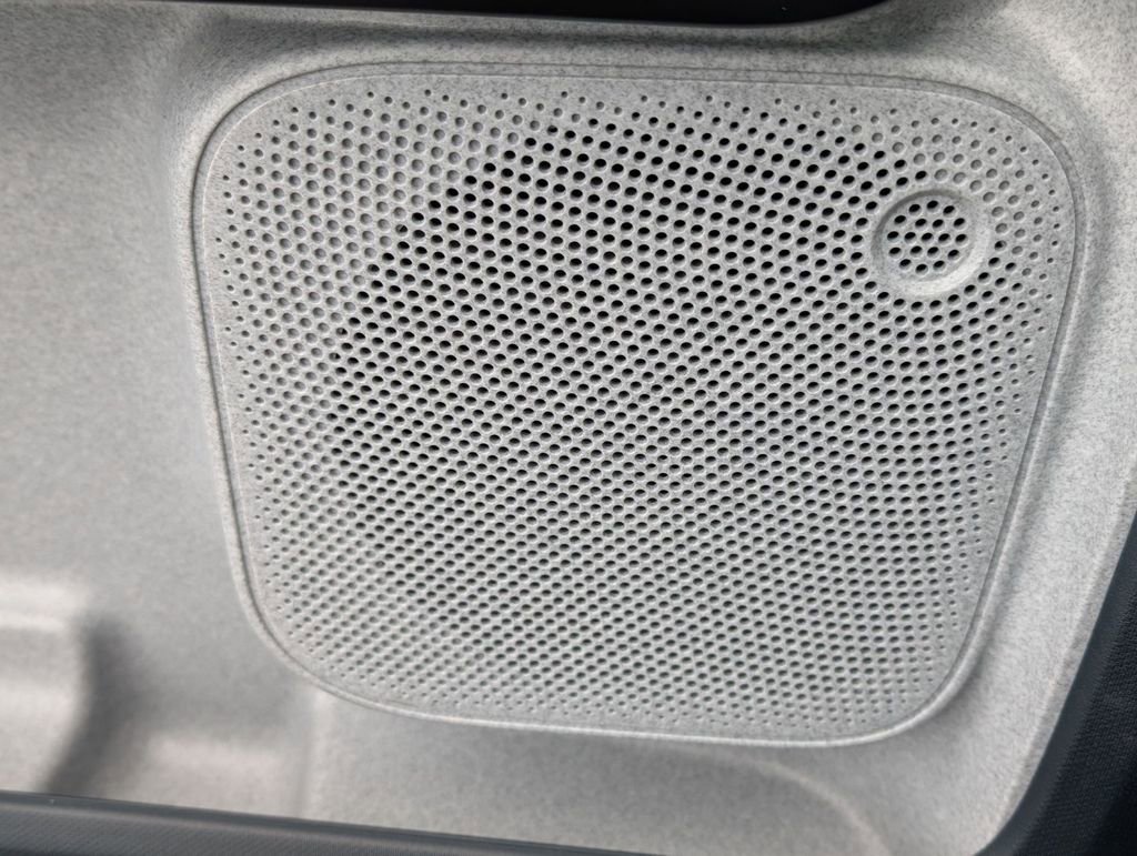 New 2025 Ford Maverick XLT image 24