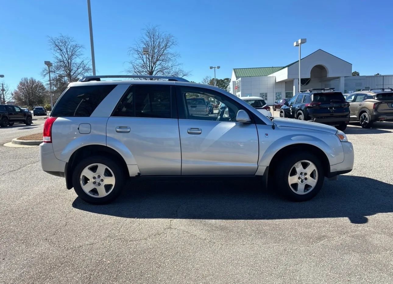 Used 2006 Saturn Vue 2WD V6 w/ Chrome Pkg image 3