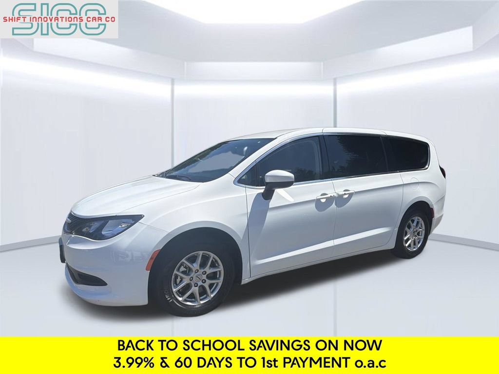 Used 2023 Chrysler Voyager LX FWD image 1