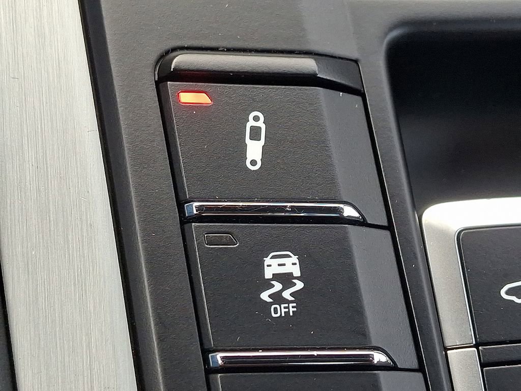 Used 2017 Porsche 911 Carrera S image 23