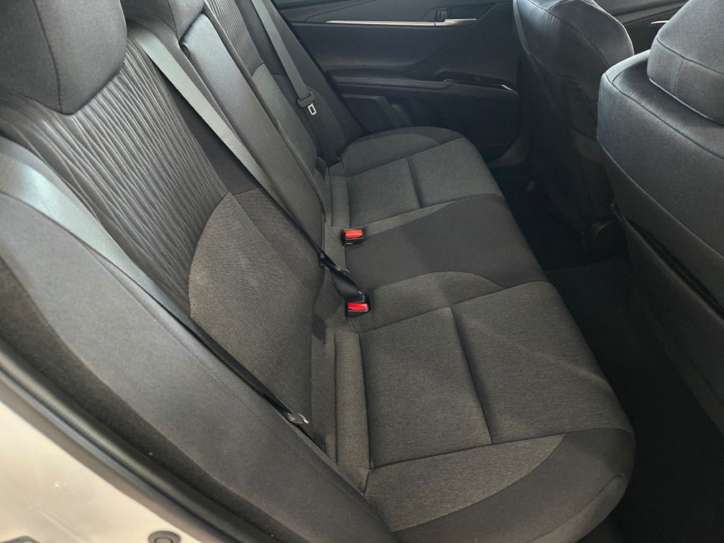 Used 2025 Toyota Camry LE AWD/4WD image 10