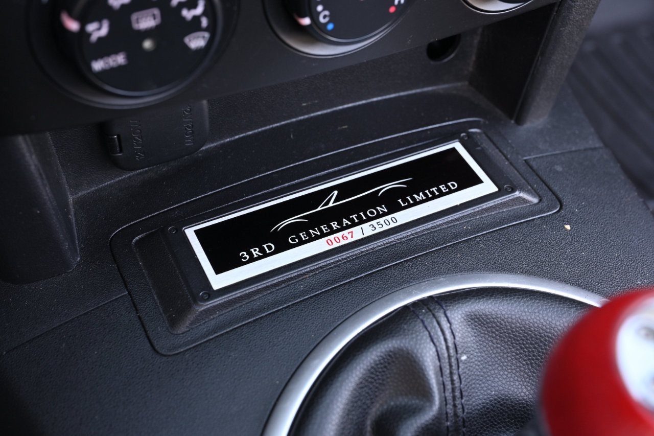 Used 2006 MAZDA MX-5 Miata 3rd Generation Limited RWD image 26