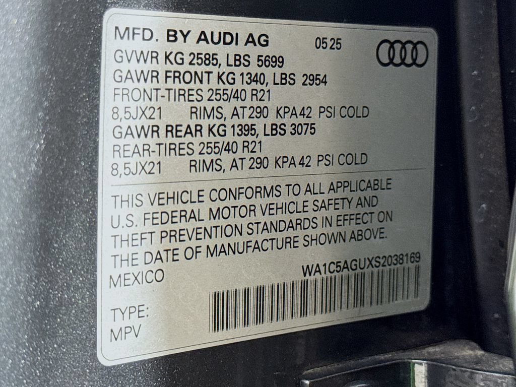 Used 2025 Audi SQ5 Prestige w/ Prestige Package AWD/4WD image 32