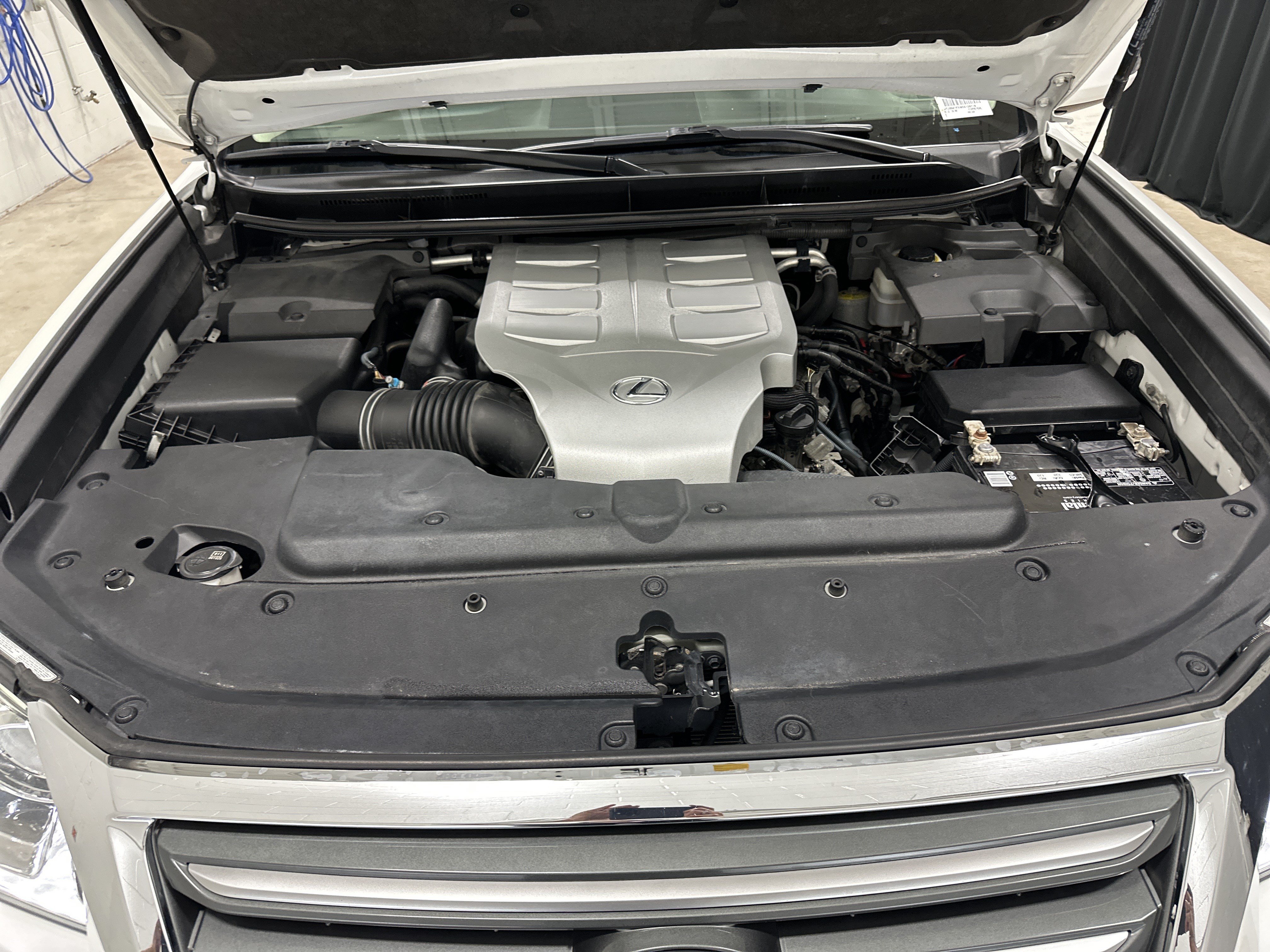 Used 2016 Lexus GX 460 w/ Premium Package AWD/4WD image 35