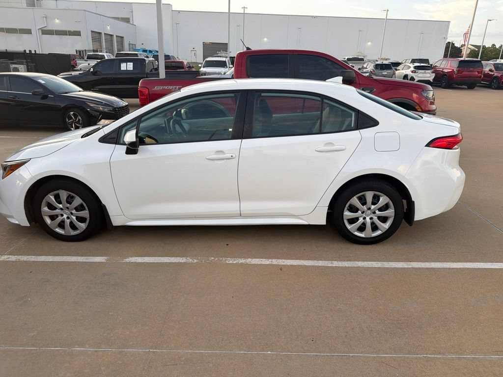 Used 2020 Toyota Corolla LE FWD image 6