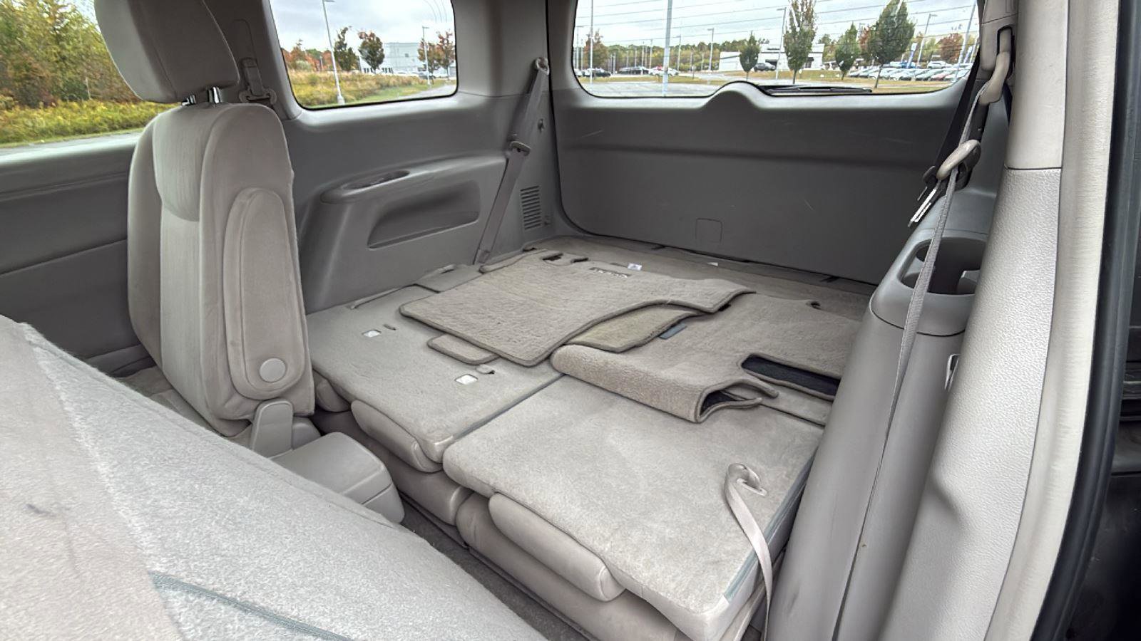 Used 2015 Nissan Quest SV image 22