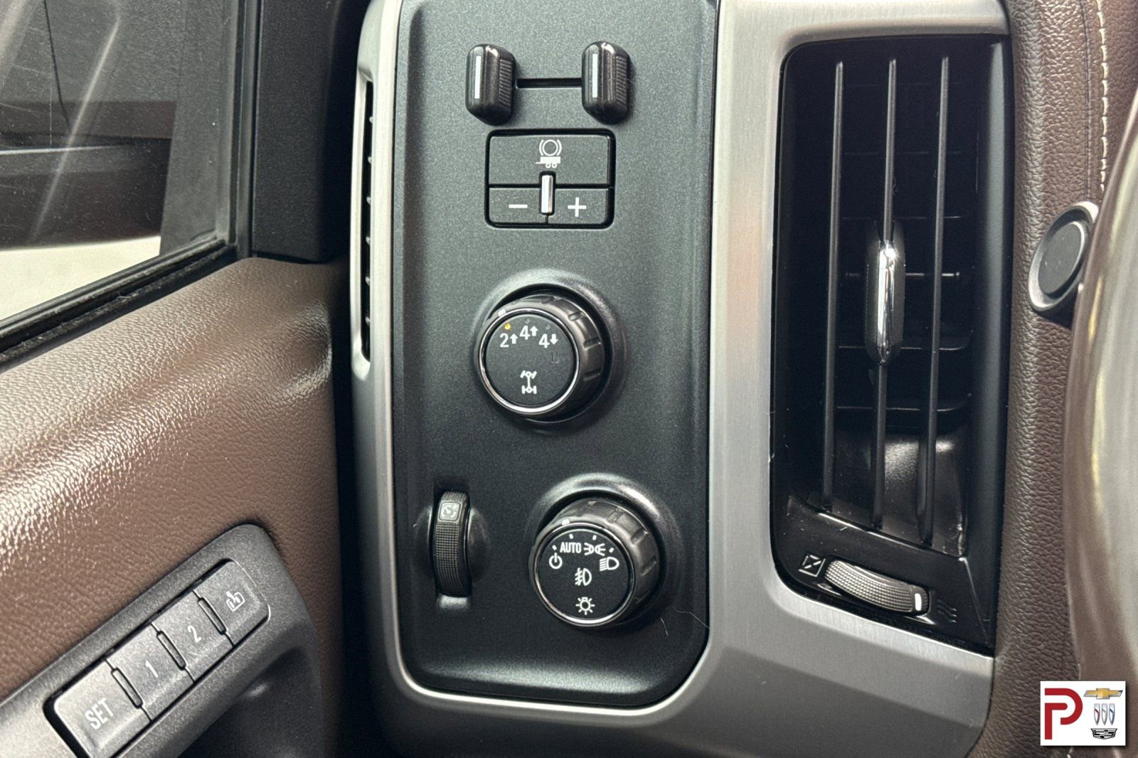 Used 2018 GMC Sierra 2500 SLT image 31