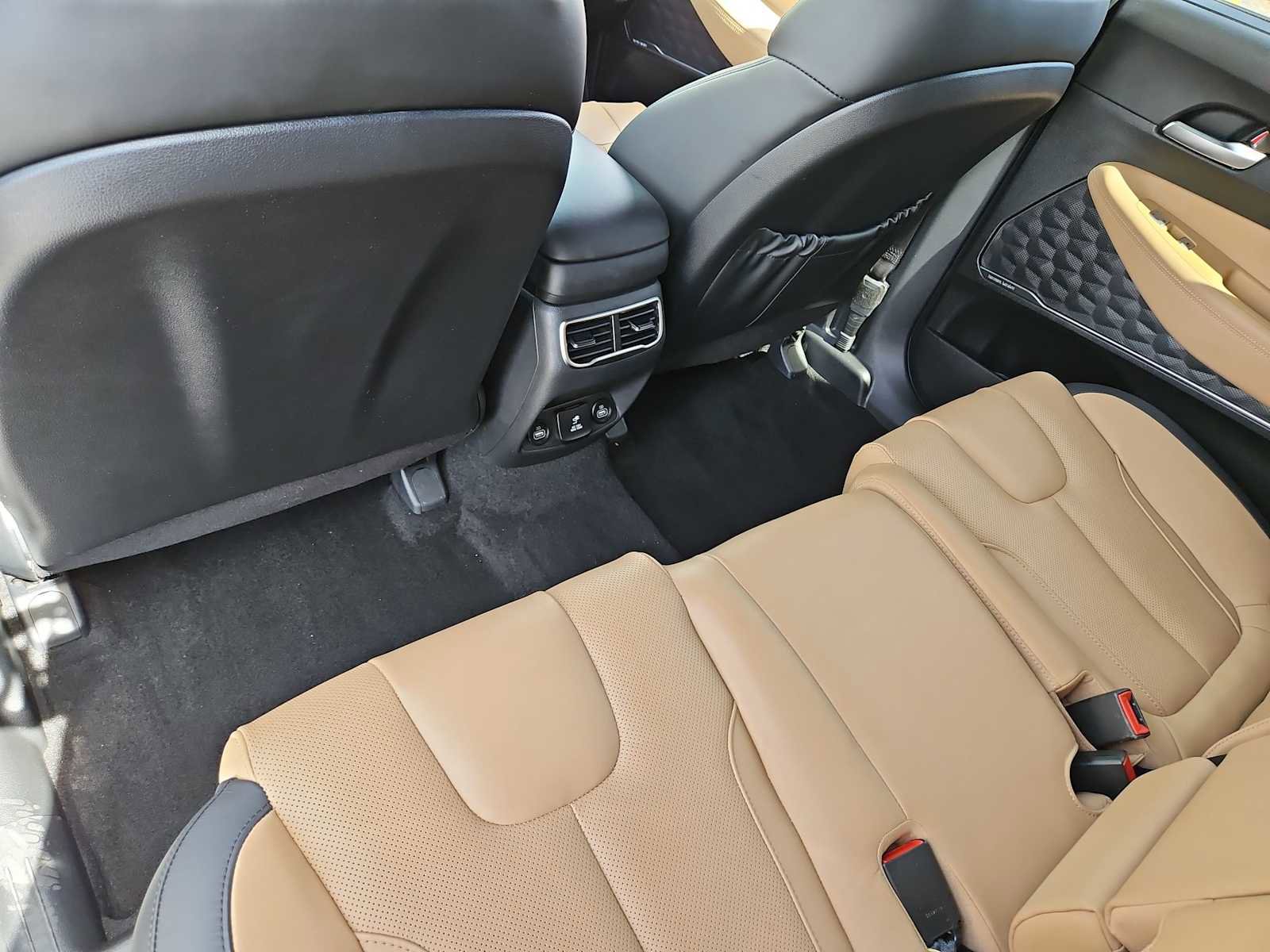 Certified 2023 Hyundai Santa Fe Calligraphy image 18