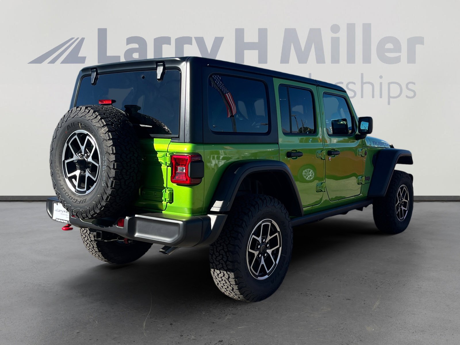 Used 2025 Jeep Wrangler Unlimited Rubicon w/ Technology Group image 5