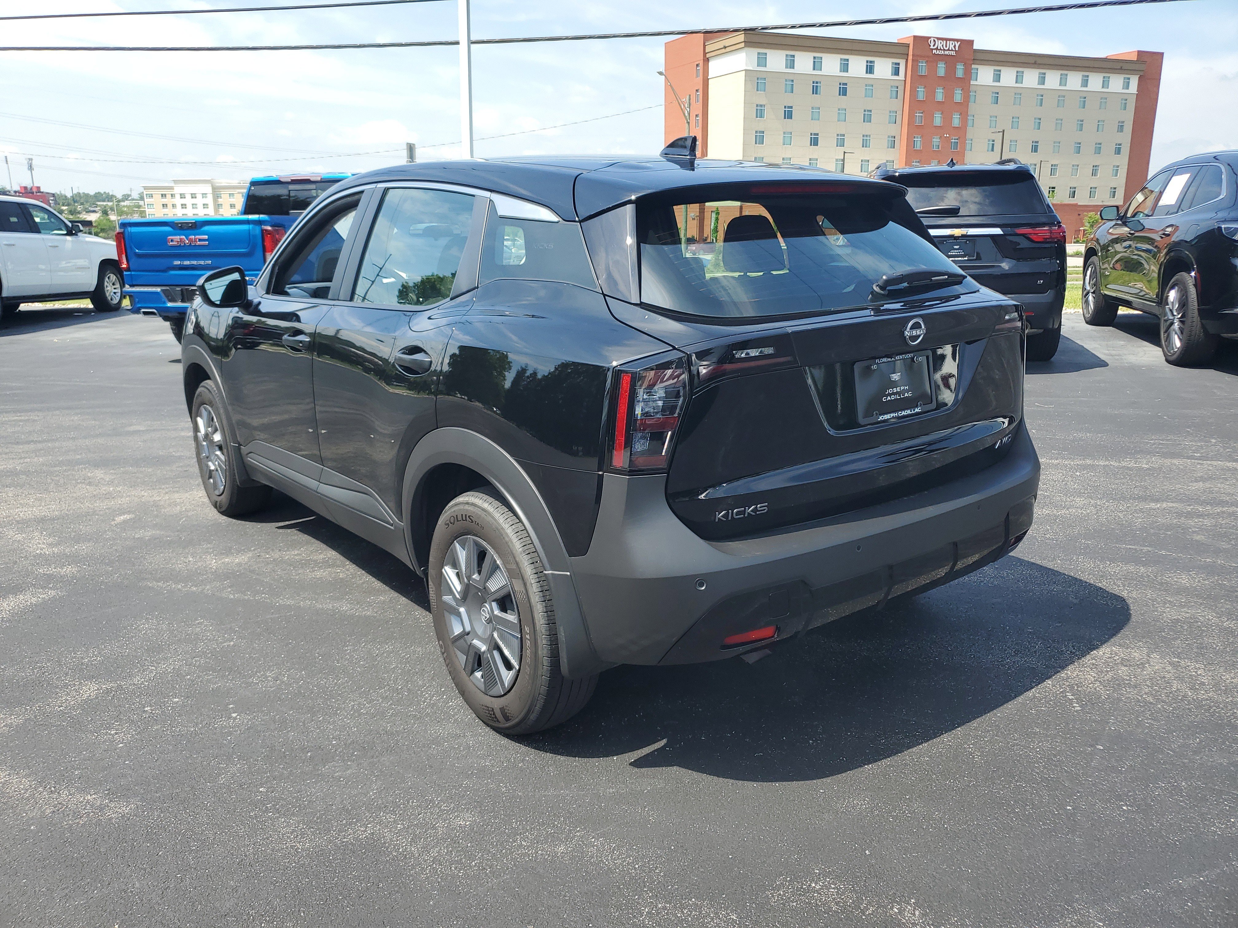 Used 2025 Nissan Kicks S AWD/4WD image 2