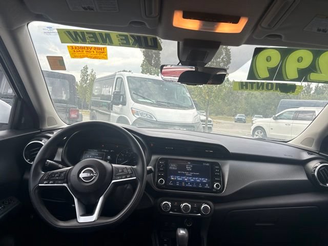 Used 2023 Nissan Kicks SV w/ Interior Electronics Package FWD image 20