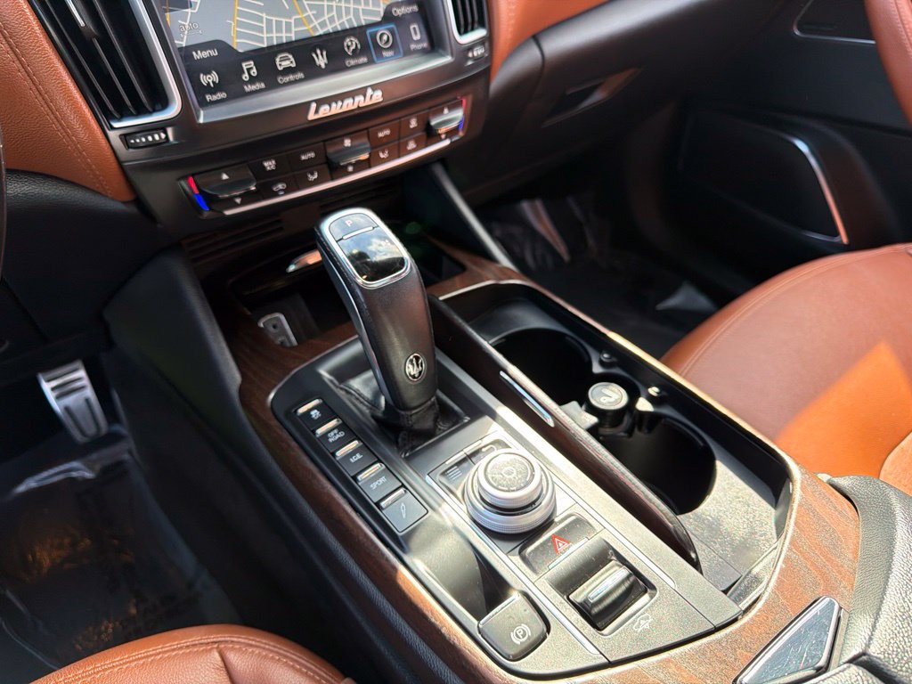 Used 2019 Maserati Levante AWD/4WD image 34