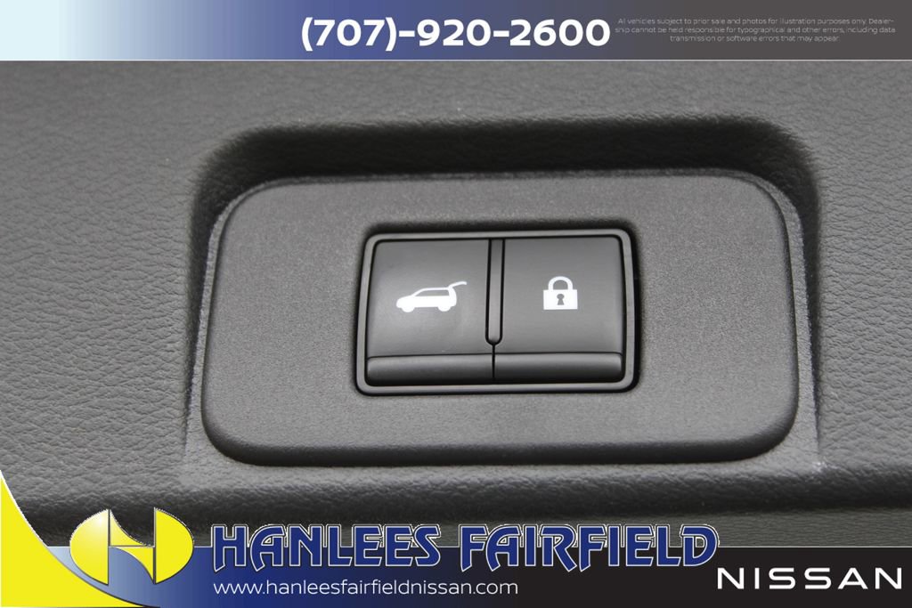 Used 2023 Nissan Rogue Platinum w/ Platinum Premium Package image 11