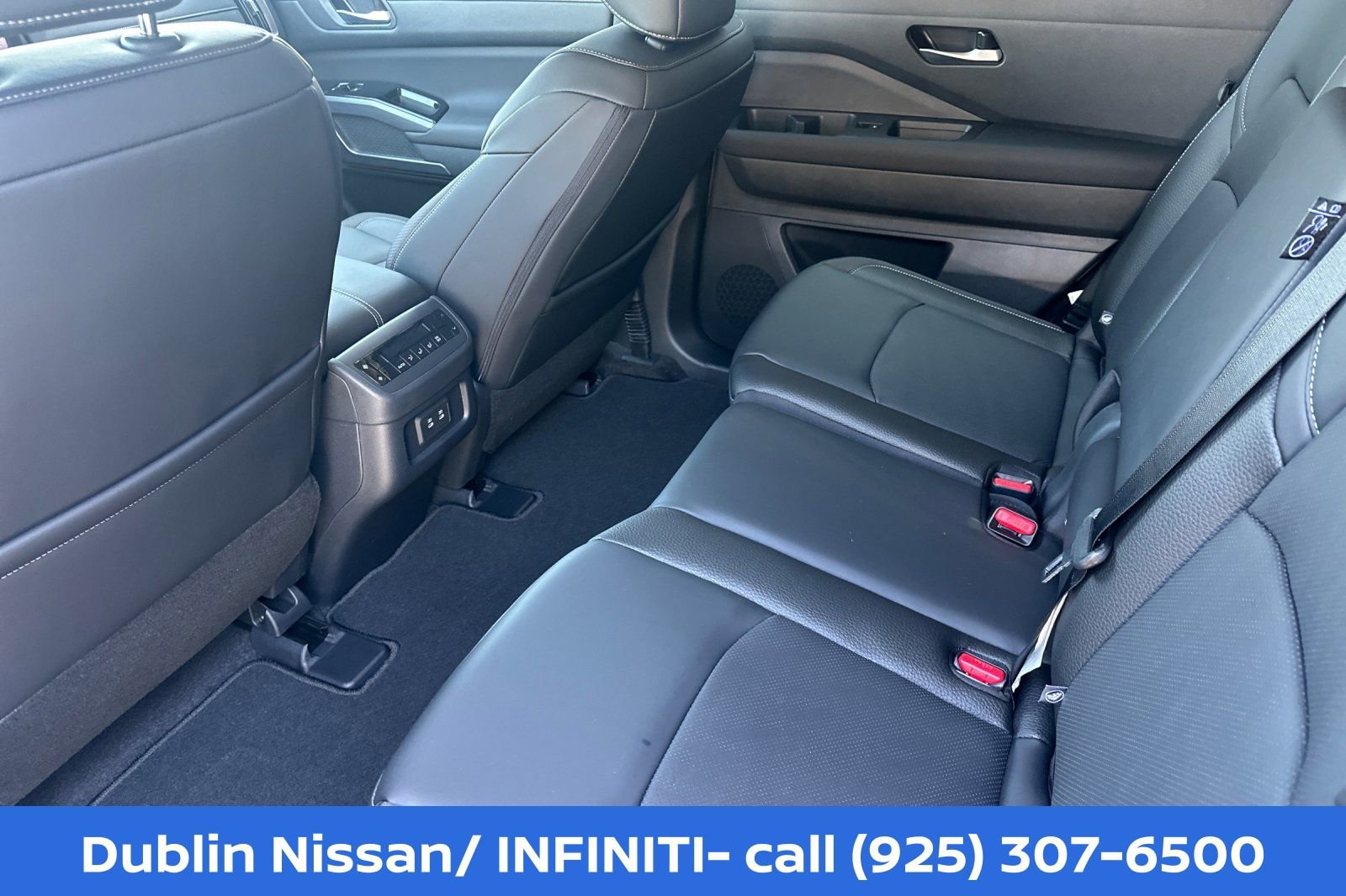 New 2026 Nissan Pathfinder SL FWD image 14