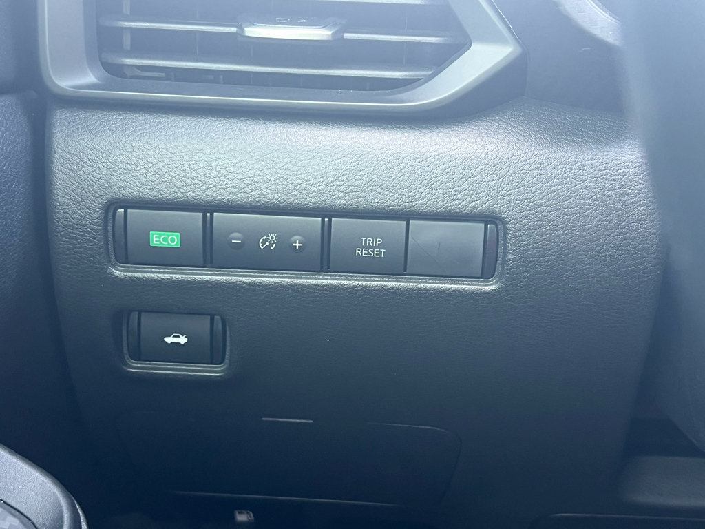 Used 2025 Nissan Sentra S FWD image 24