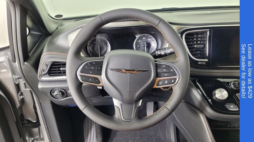 New 2026 Chrysler Pacifica Pinnacle AWD/4WD image 17