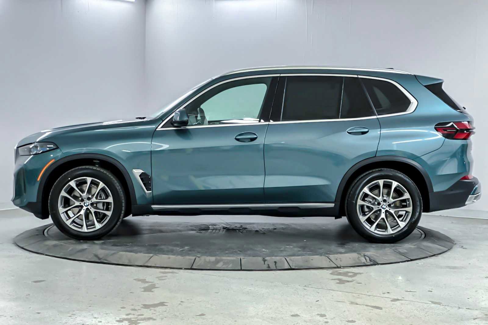 New 2026 BMW X5 xDrive40i image 5