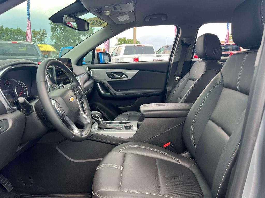 Used 2023 Chevrolet Blazer LT AWD/4WD image 16