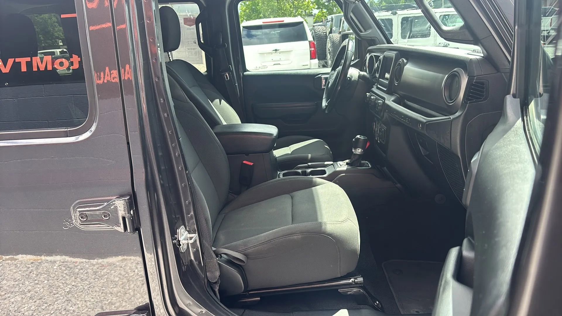 Used 2020 Jeep Wrangler Unlimited Sport S AWD/4WD image 16