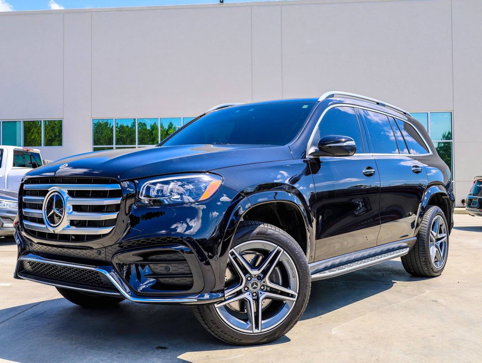 Used 2025 Mercedes-Benz GLS 450 4MATIC image 1