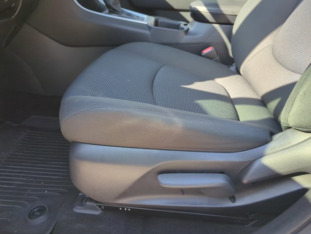 Used 2023 Toyota RAV4 LE FWD image 10