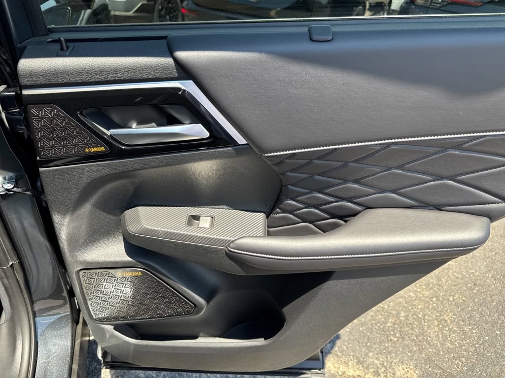 New 2026 Mitsubishi Outlander SEL FWD image 40