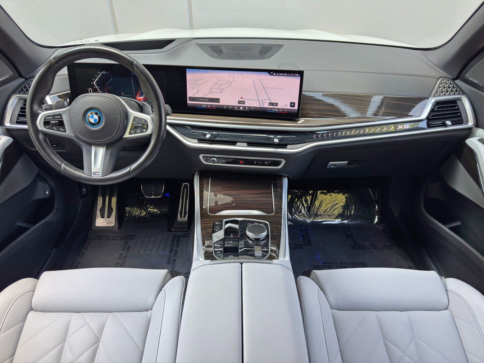 Used 2024 BMW X5 xDrive50e w/ M Sport Package AWD/4WD image 13