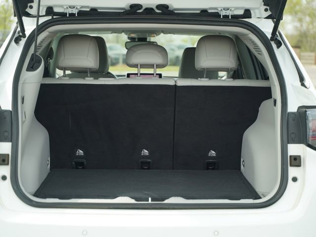 Used 2022 Jeep Compass Limited w/ Elite Group image 18