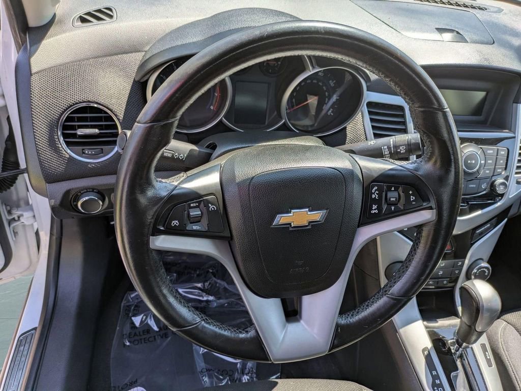 Used 2013 Chevrolet Cruze LT FWD image 16