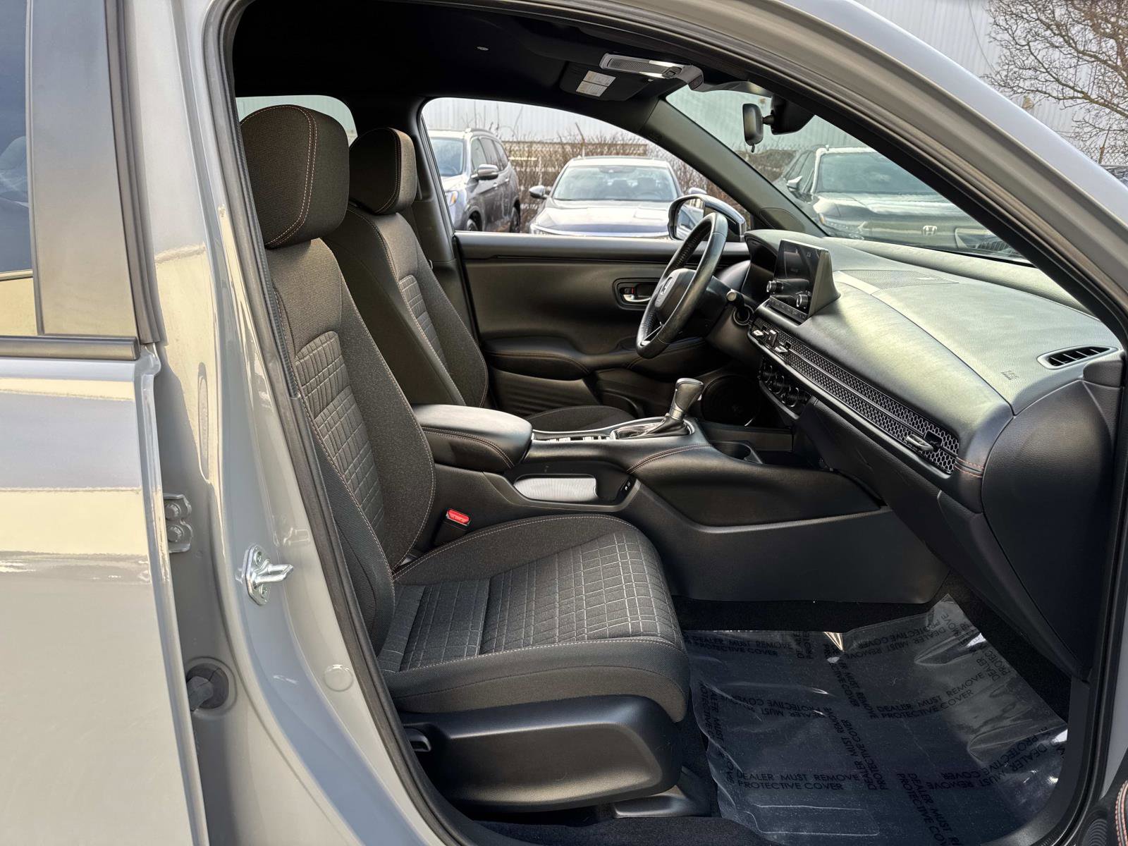 Certified 2025 Honda HR-V Sport image 15