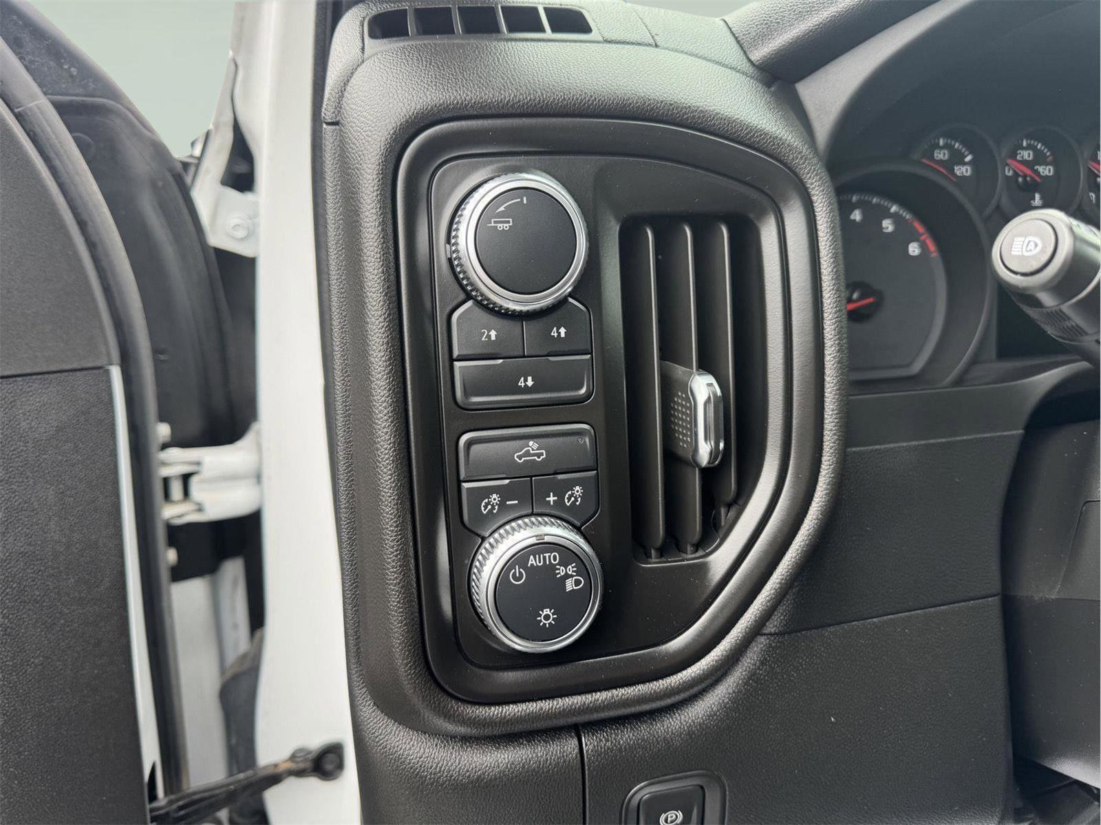 Used 2024 GMC Sierra 3500 Pro w/ Convenience Package AWD/4WD image 15