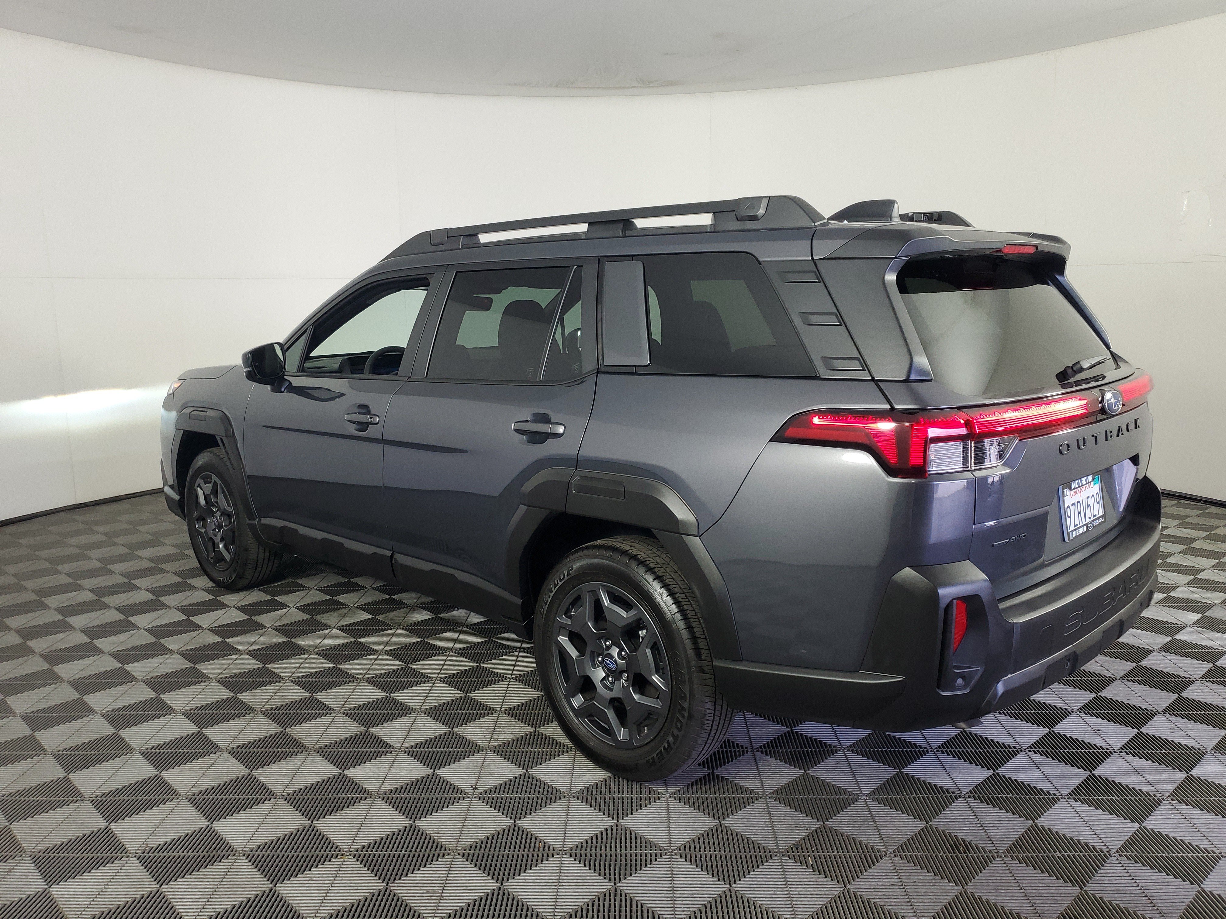Used 2026 Subaru Outback Premium AWD/4WD image 6