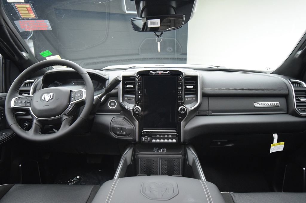 New 2026 RAM 2500 Laramie AWD/4WD image 39