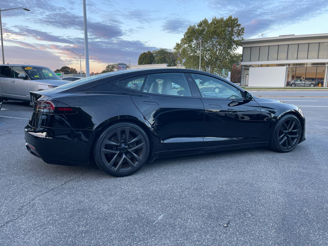 Used 2022 Tesla Model S Long Range image 12