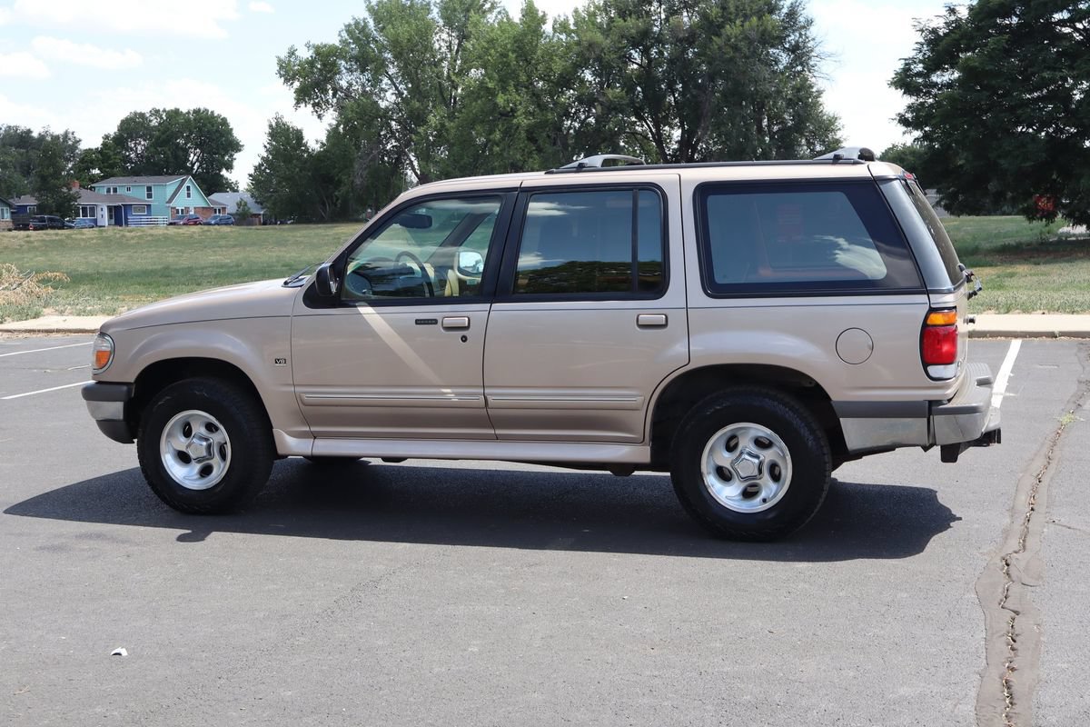 Used 1996 Ford Explorer XLT AWD/4WD image 8
