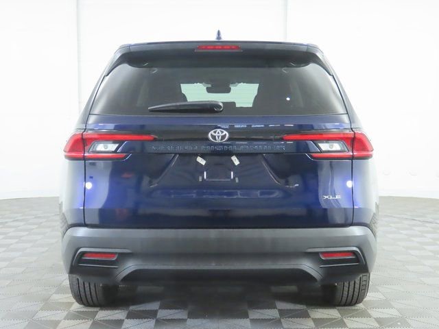Used 2025 Toyota Grand Highlander FWD image 6