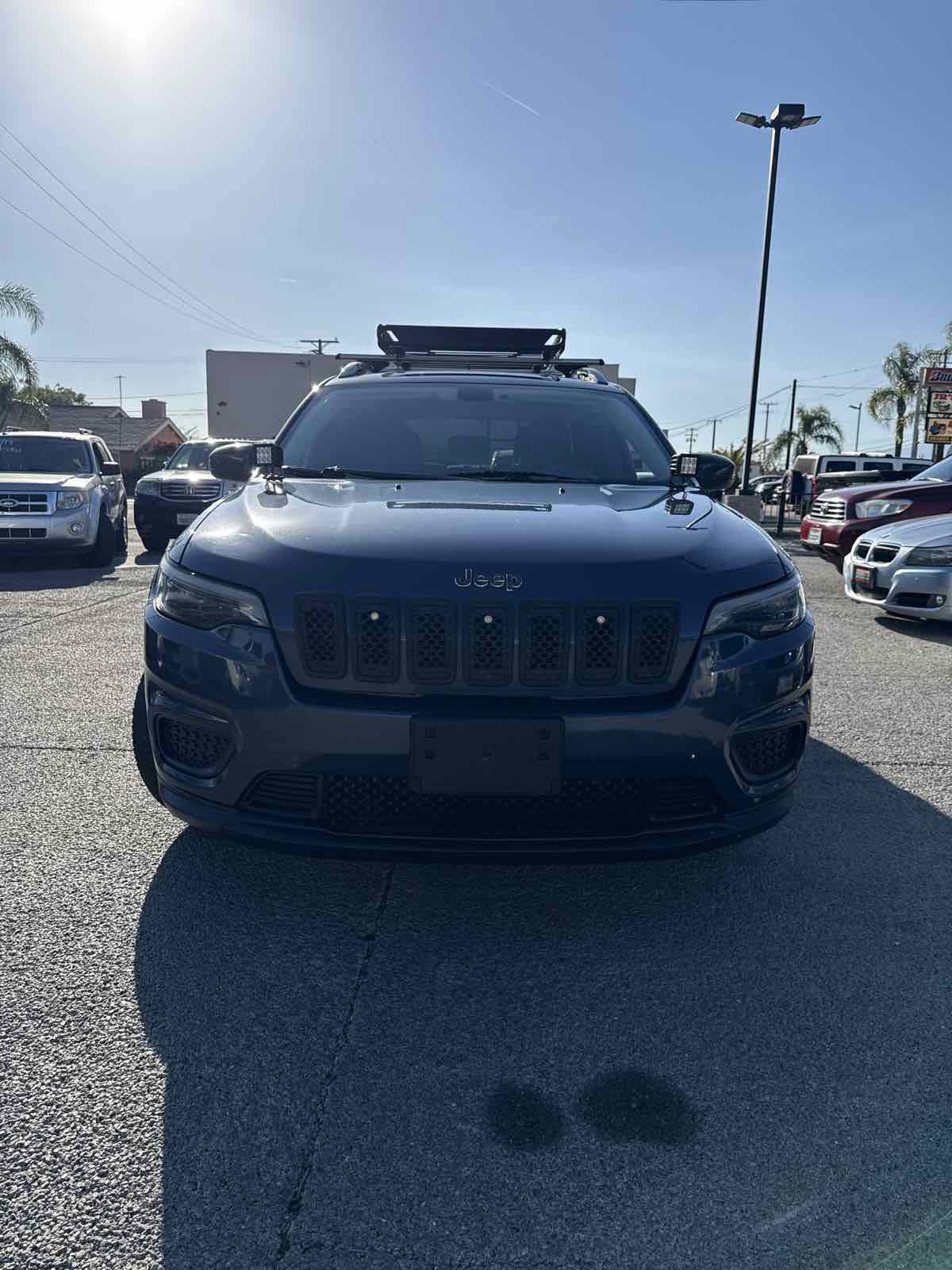Used 2020 Jeep Cherokee Latitude FWD image 4