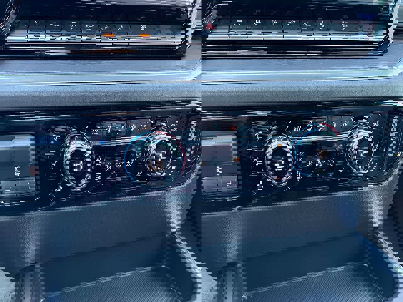 New 2026 GMC Sierra 1500 SLT w/ SLT Premium Plus Package image 18