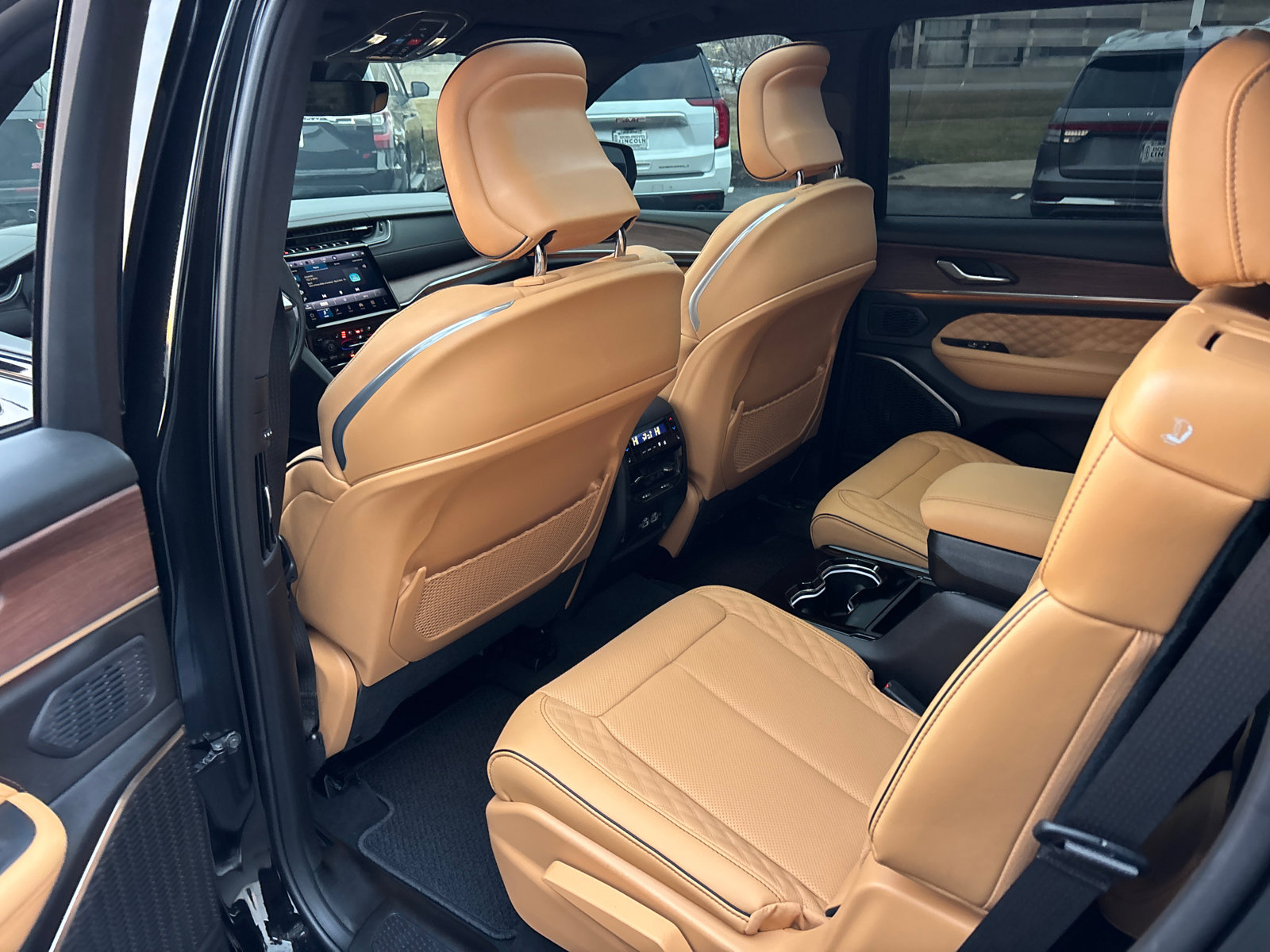 Used 2025 Jeep Grand Cherokee L Summit image 27